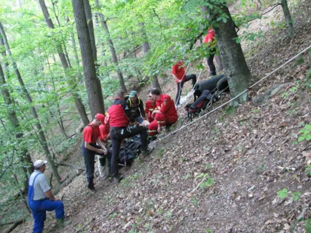 Foto Salvamont - actiune salvare Valea Borcutului